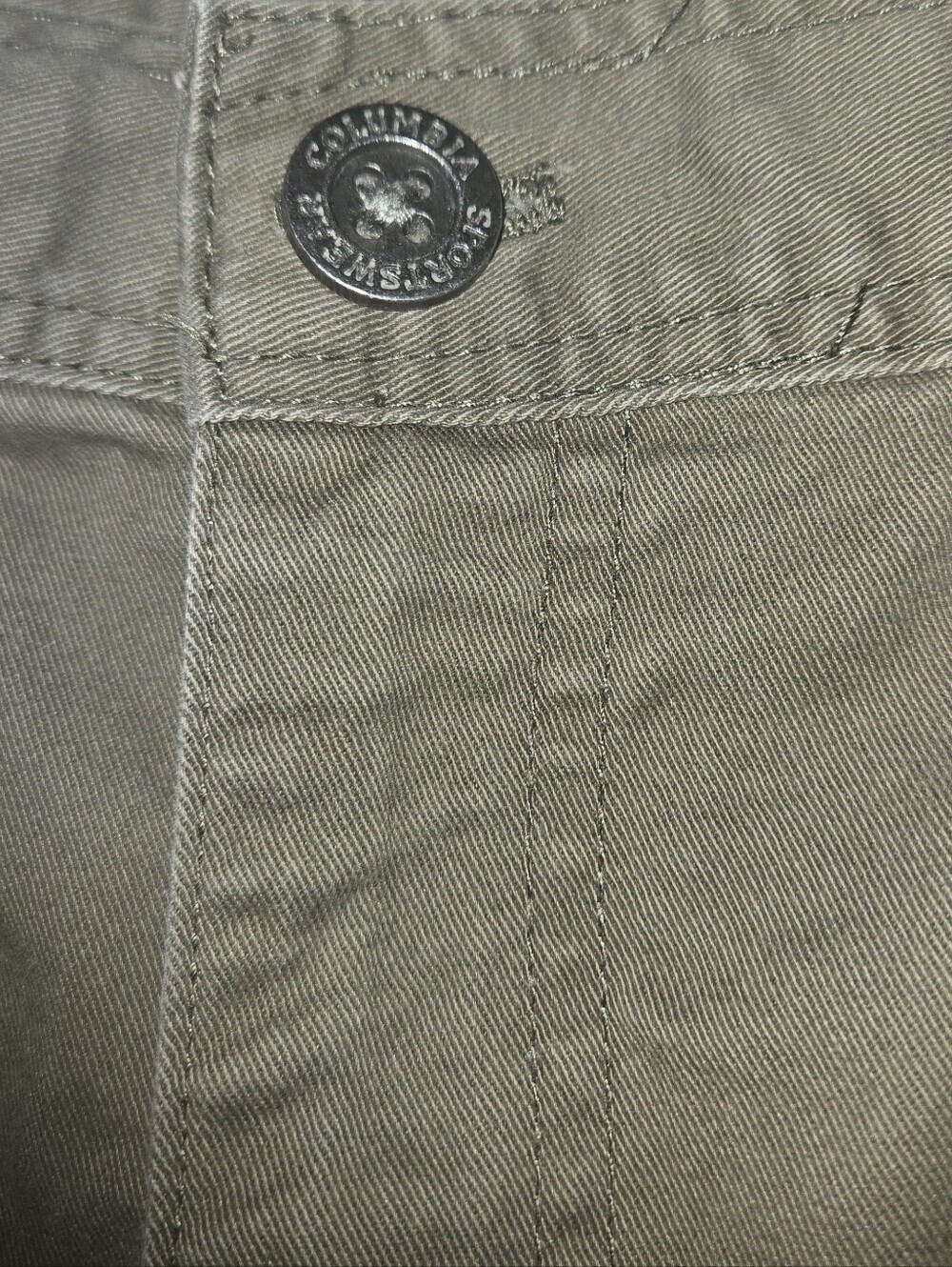 Columbia Men's Green Cargo Shorts, Size 39, Outdoor Utility Hiking, Pockets - Picture 4 of 8
